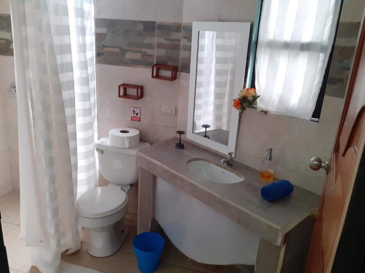 Cozy Hosting Galapagos Apartman Puerto Ayora  Kültér fotó