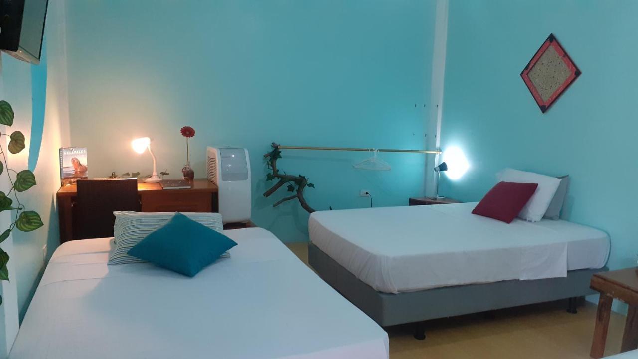 Cozy Hosting Galapagos Apartman Puerto Ayora  Kültér fotó