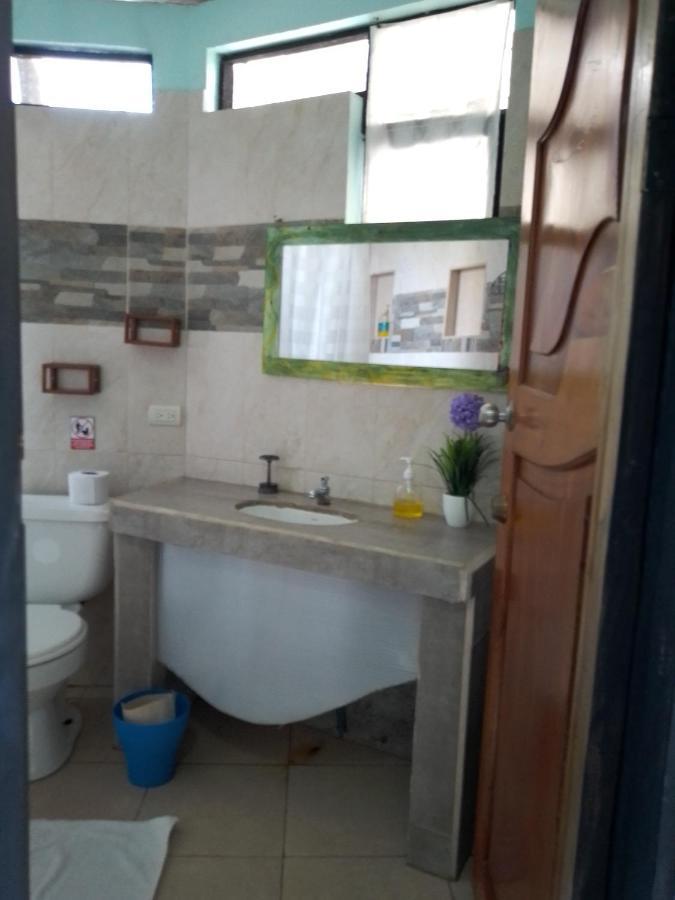 Cozy Hosting Galapagos Apartman Puerto Ayora  Kültér fotó