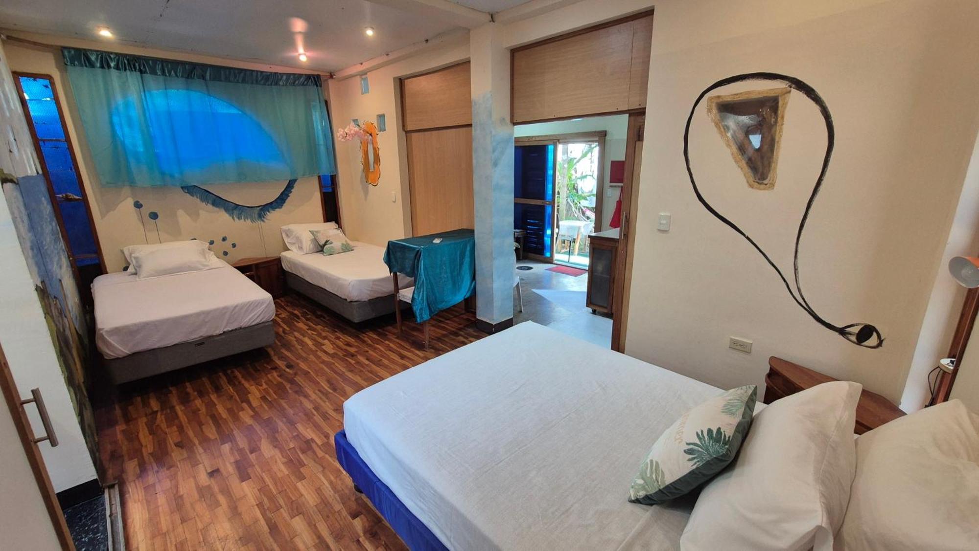 Cozy Hosting Galapagos Apartman Puerto Ayora  Kültér fotó
